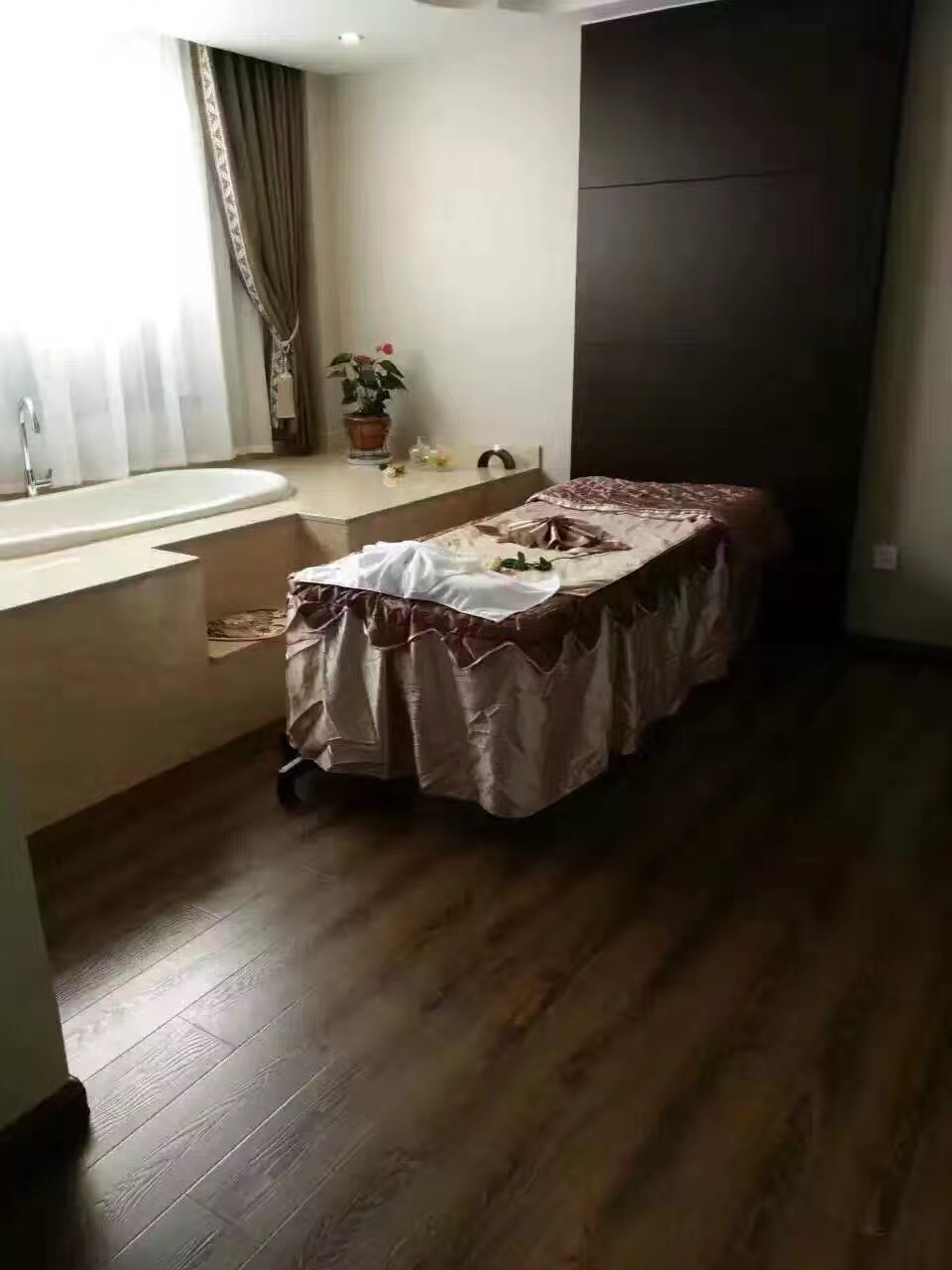 開一家美容院加盟店需要準備什么？