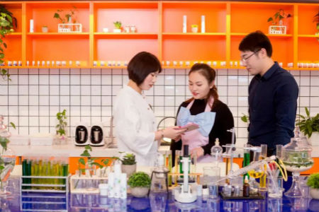 未來(lái)美妝新零售的發(fā)展方向—教你打造全新的店鋪形象