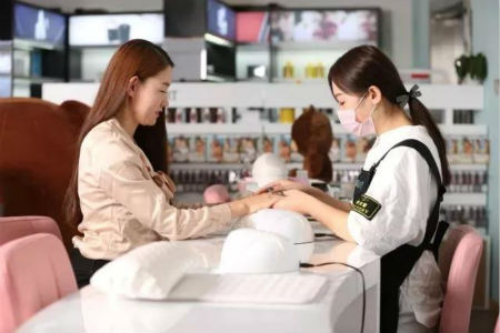 開(kāi)一家人人都愛(ài)逛的唯11美妝店，只要4招全搞定！