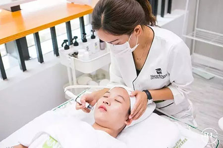 NewNew智能光電美膚館教你打造85、90后的專屬美膚館