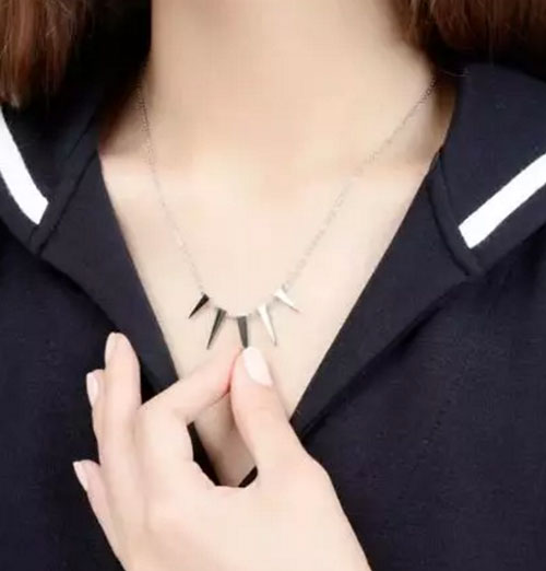 夏日造型殺手锏|明星和時(shí)尚博主默默在買的飾品，等你來pick!