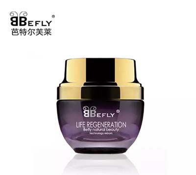 朋友圈熬夜族pk榜，當心你的黑眼圈！
