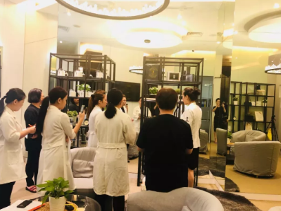 如何把美容院經(jīng)營做到位讓顧客滿意？