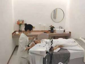 作為美容院店長(zhǎng)員工出現(xiàn)這些問(wèn)題該怎么辦？