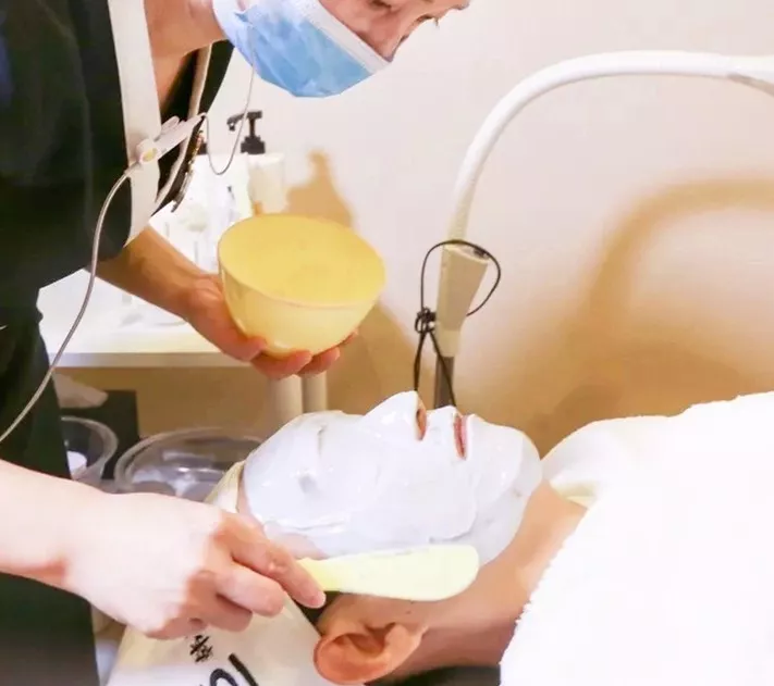 召香美分享：面膜的盡頭是院線！為何院線偏愛(ài)二次軟膜？