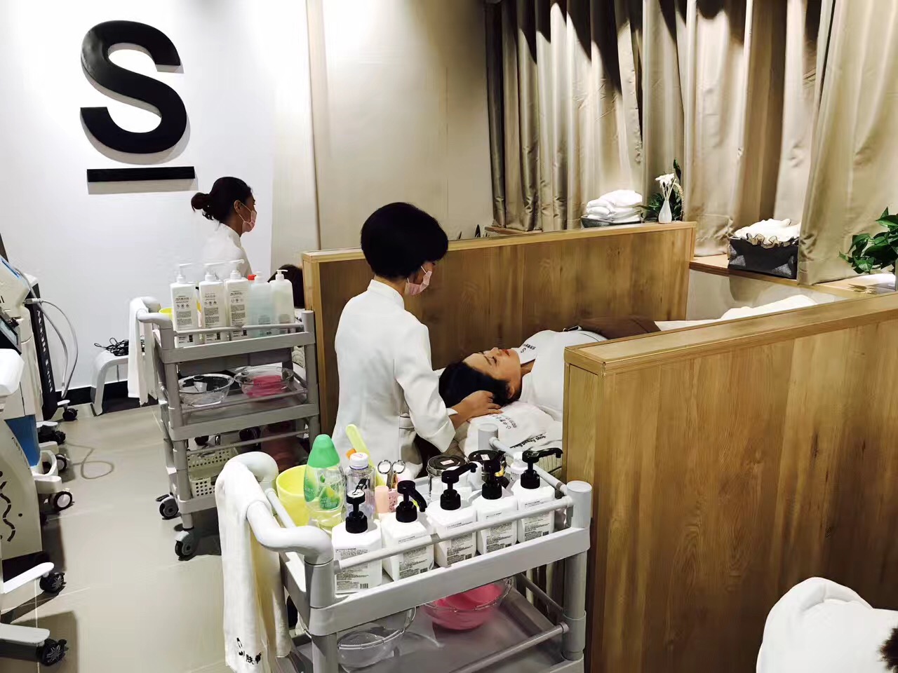 老板必看：看懂美業(yè)發(fā)展前景三大趨勢，即可抓住更多機會！
